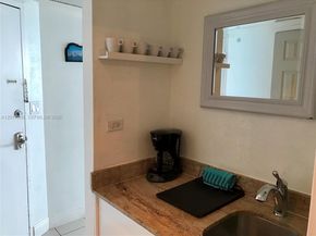 5445 Collins Ave 530, Miami Beach FL 33140