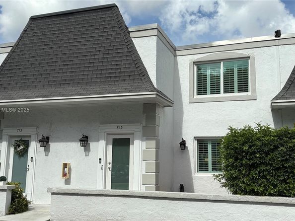 715 NE 27th Ave, Hallandale Beach FL 33009