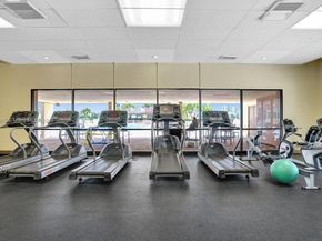 20301 W Country Club Dr 829, Aventura FL 33180