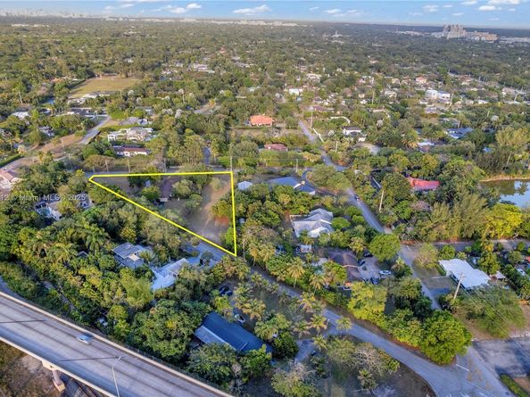 6650 SW 85th Ave, Miami FL 33143