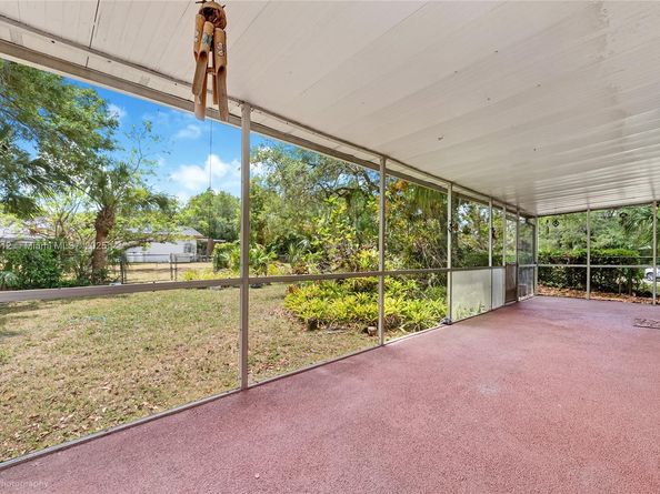 6650 SW 85th Ave, Miami FL 33143
