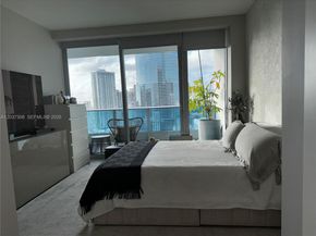 200 Biscayne Boulevar Way 3110, Miami FL 33131