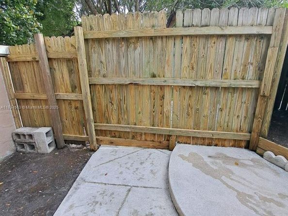 2036 NE 21st Ave, Fort Lauderdale FL 33305