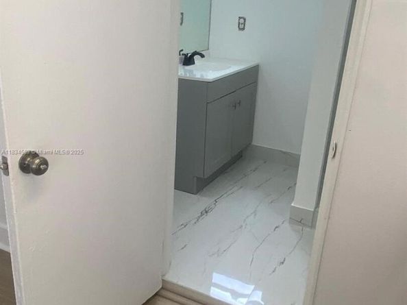 2036 NE 21st Ave, Fort Lauderdale FL 33305