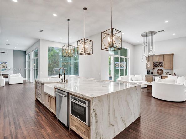 2496 Eagle Run Drive, Weston FL 33327