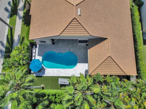 2496 Eagle Run Drive, Weston FL 33327