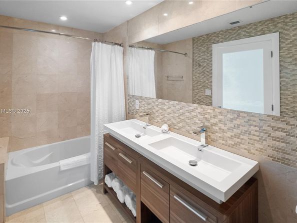6515 Collins Ave 605, Miami Beach FL 33141