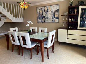 9894 Fairway Cove Ln, Plantation FL 33324