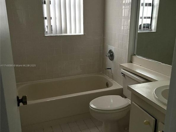 18224 Mediterranean Blvd 517, Hialeah FL 33015