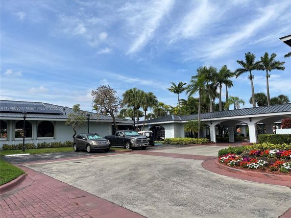18224 Mediterranean Blvd 517, Hialeah FL 33015
