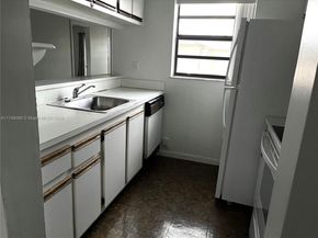 18224 Mediterranean Blvd 517, Hialeah FL 33015