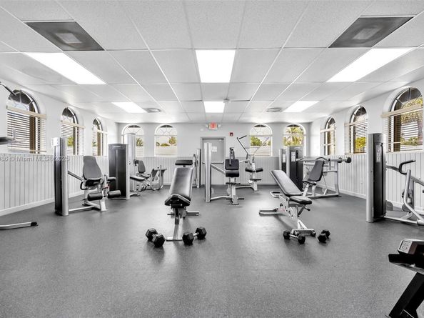 18224 Mediterranean Blvd 517, Hialeah FL 33015