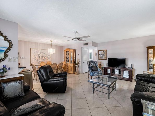 5300 Washington St U405, Hollywood FL 33021