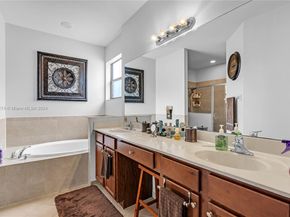 674 SE 33rd Ter, Homestead FL 33033