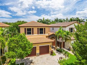 674 SE 33rd Ter, Homestead FL 33033
