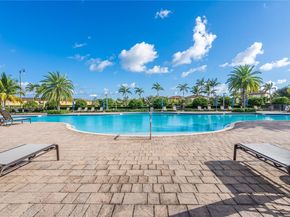 674 SE 33rd Ter, Homestead FL 33033