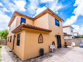 674 SE 33rd Ter, Homestead FL 33033