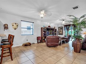 674 SE 33rd Ter, Homestead FL 33033