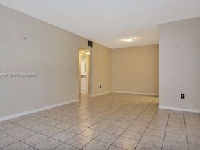 2101 NE 68th St 103, Fort Lauderdale FL 33308