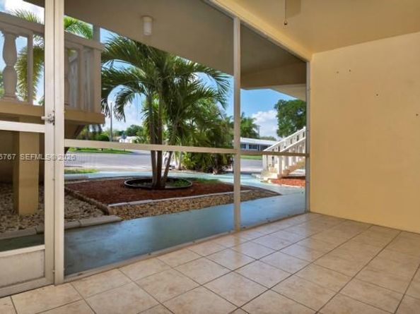 2101 NE 68th St 103, Fort Lauderdale FL 33308