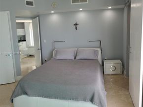 350 S Miami Ave 2714, Miami FL 33130