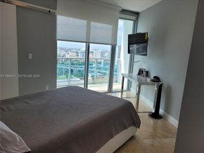 350 S Miami Ave 2714, Miami FL 33130