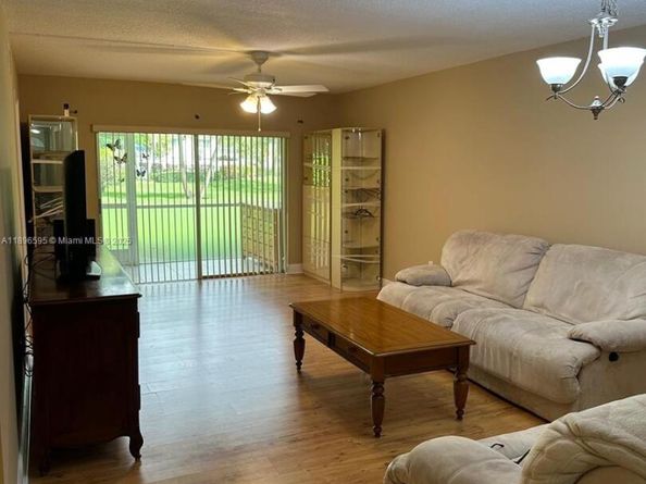 9848 Marina Blvd 811, Boca Raton FL 33428