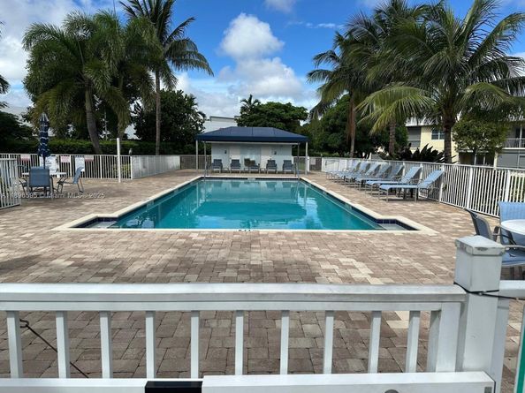 9848 Marina Blvd 811, Boca Raton FL 33428