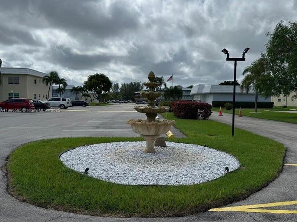 9848 Marina Blvd 811, Boca Raton FL 33428