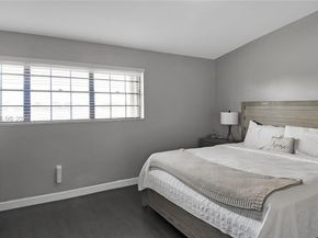 6353 NW 190th Ter, Hialeah FL 33015