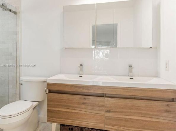 1558 Sunset Way, Weston FL 33327