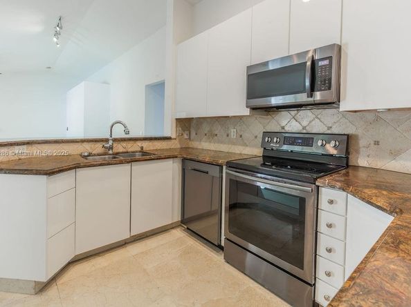 1558 Sunset Way, Weston FL 33327