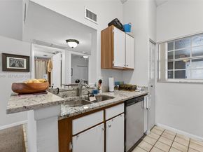 2890 N Oakland Forest Dr 308, Oakland Park FL 33309