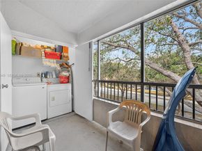 2890 N Oakland Forest Dr 308, Oakland Park FL 33309