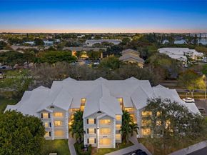 2890 N Oakland Forest Dr 308, Oakland Park FL 33309