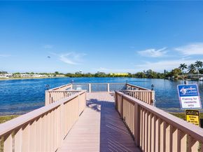2300 Park Ln 203, Hollywood FL 33021