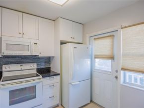 2300 Park Ln 203, Hollywood FL 33021