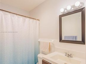 2300 Park Ln 203, Hollywood FL 33021