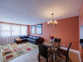 2300 Park Ln 203, Hollywood FL 33021