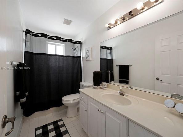 2093 NW 208th Ter, Pembroke Pines FL 33029