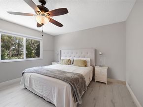 2093 NW 208th Ter, Pembroke Pines FL 33029