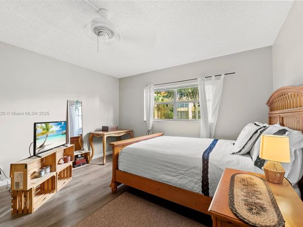 606 SW Natura Blvd 103, Deerfield Beach FL 33441