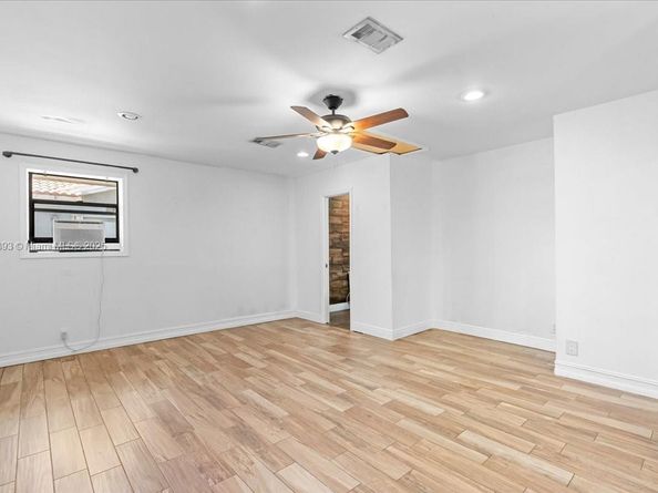 21784 Little Bear Ln, Boca Raton FL 33428