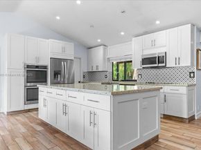 21784 Little Bear Ln, Boca Raton FL 33428