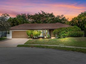 21784 Little Bear Ln, Boca Raton FL 33428