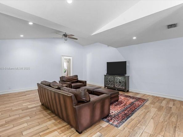21784 Little Bear Ln, Boca Raton FL 33428