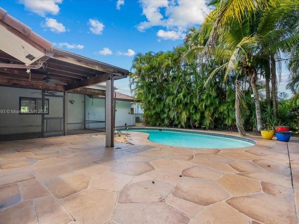 21784 Little Bear Ln, Boca Raton FL 33428