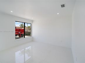 1406 SW 104th Ct, Miami FL 33174