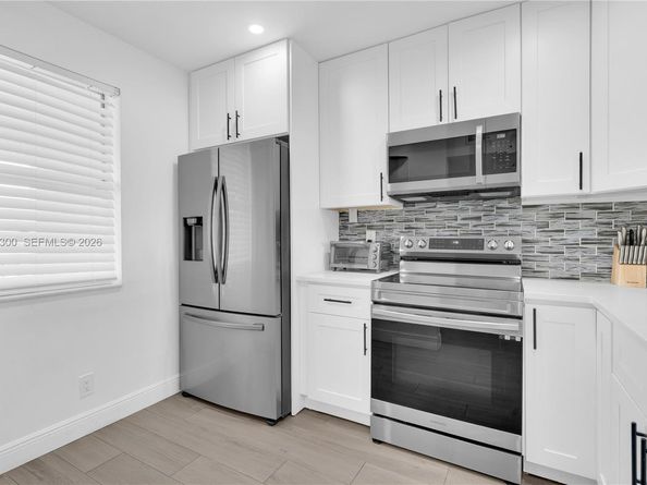 3001 Holiday Springs Blvd 202, Margate FL 33063