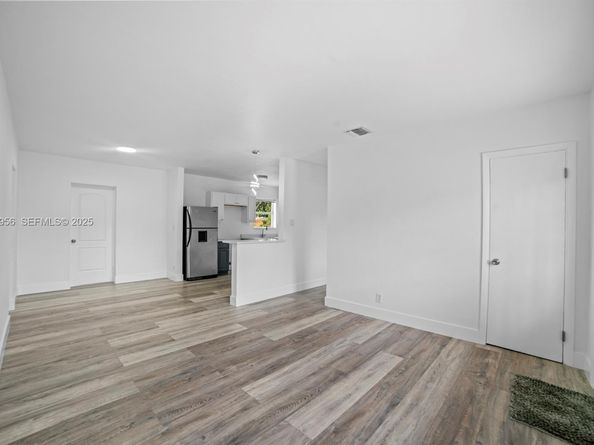 1631 NW 12th Ct, Fort Lauderdale FL 33311